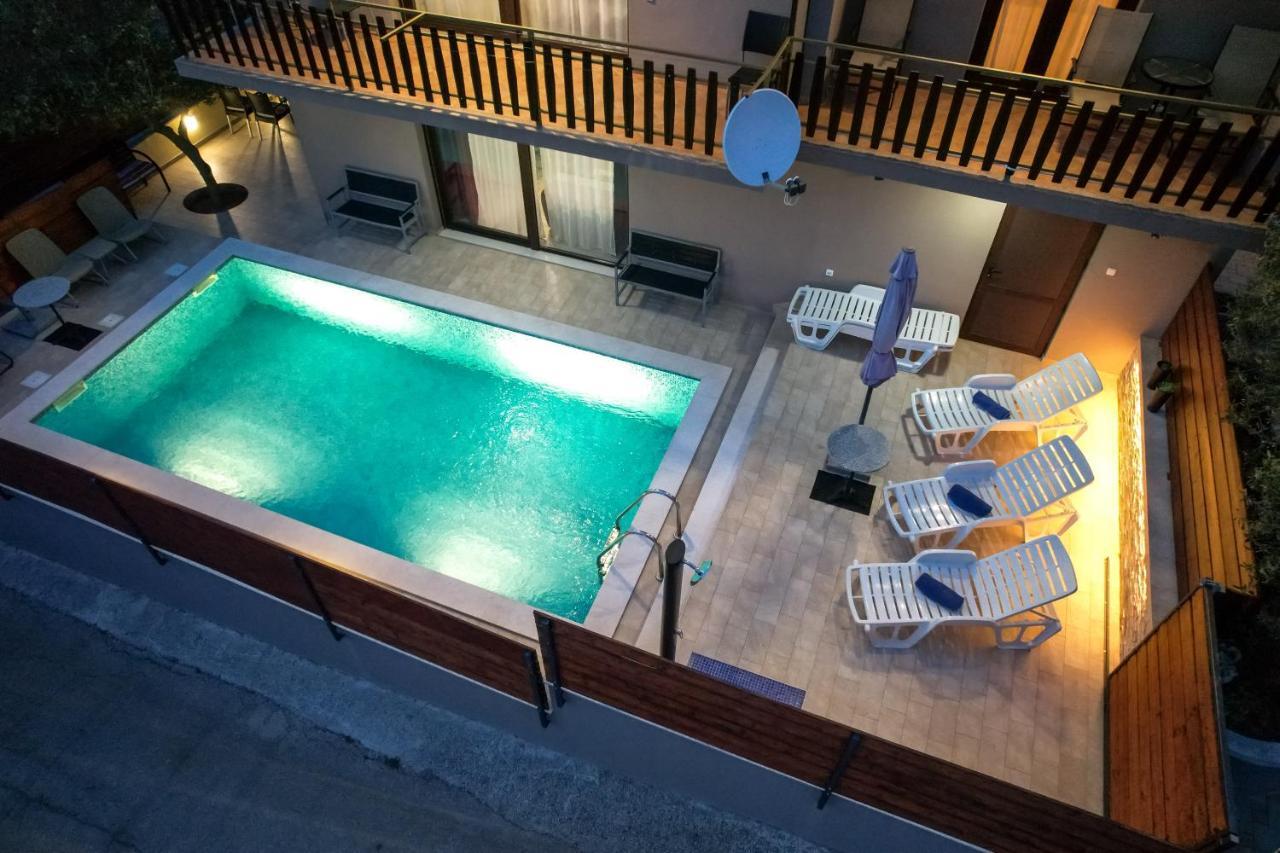 Pool Julia Apartamento