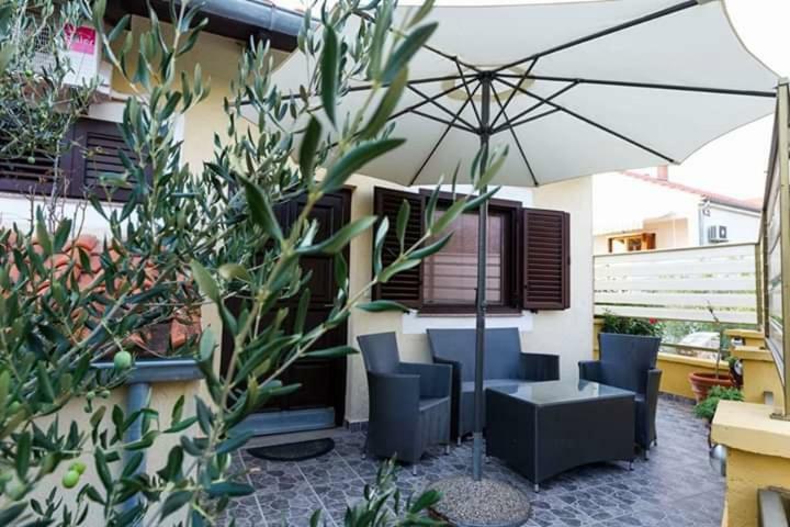 Pool Julia Apartament